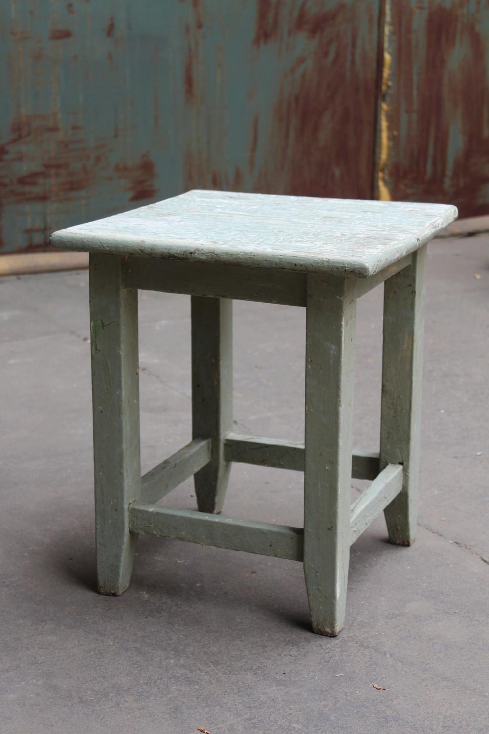 Vintage wooden stool mint