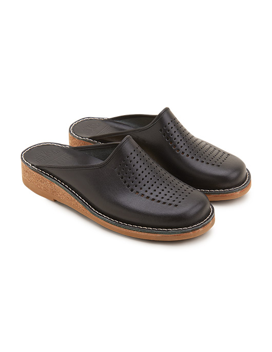 Black Slippers Patrik Vegetable Tanned Leather Perforated