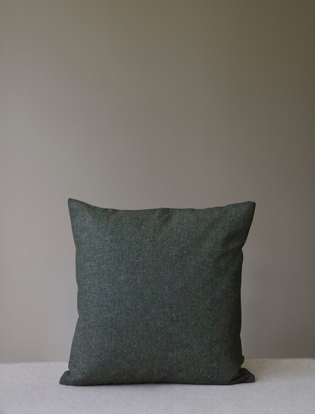 Retreat Cushion Oxide green