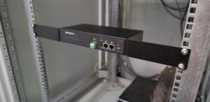 19" vinkelkonsoller för en Netio 4C