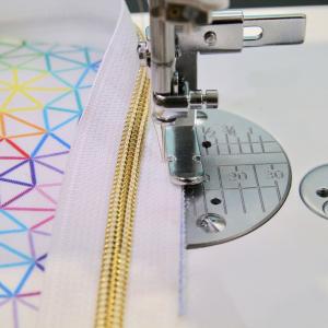 Blixtlåsfot justerbar smal Janome Raksömsmaskin Grupp 5