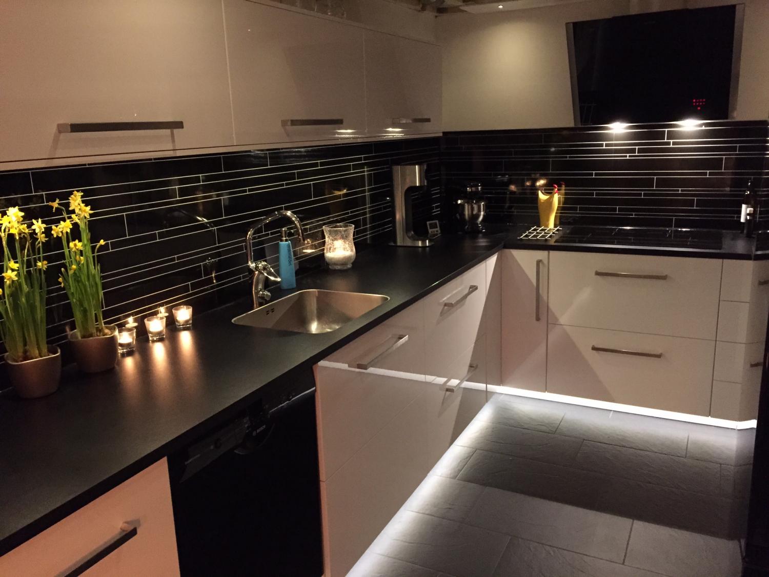 Svart bänkskiva laminat Svart bänkskiva laminat