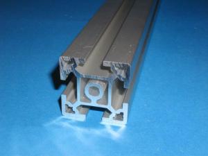 Profil 45 x 45. Tung. T-spår 11