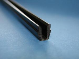 Skruvlist. T-spår 8. 2 METER