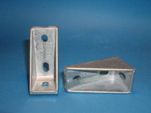 Vinkelfäste 38x42x80. M8. T-spår 11.