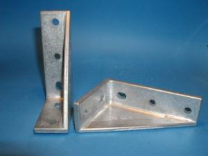 Vinkelfäste 38x80x124. M8. T-spår 11.
