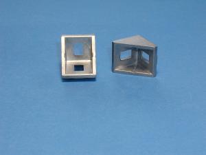 Vinkelfäste 18x18x18. M5. T-spår 5.