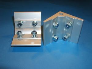 Vinkelfäste 76x70x70. T-spår 8.