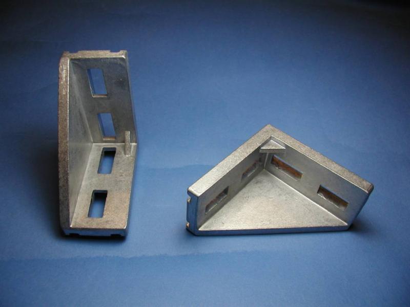 Vinkelfäste 38x76x76. M8. T-spår 8.