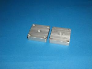 Ändplatta 60x60. M12