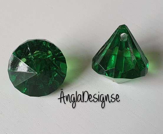 Prisma liten "Änglakropp" mörk grön i acryl 1st