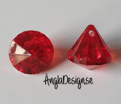 Prisma liten "Änglakropp" röd i acryl 1st