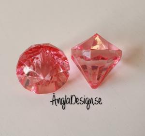 Prisma mellan "Änglakropp" rosa i acryl 1st