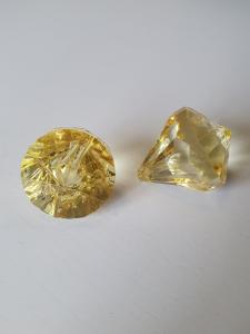 Prisma stor "Änglakropp" gul i acryl 1st