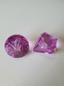 Prisma stor "Änglakropp" lila i acryl 1st