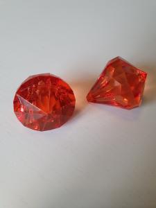 Prisma stor "Änglakropp" röd i acryl 1st