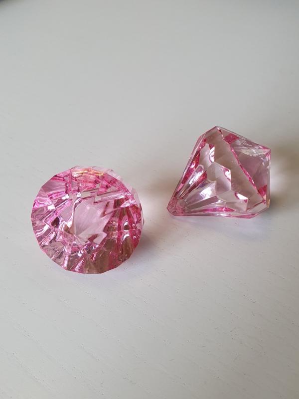 Prisma stor "Änglakropp" rosa i acryl 1st