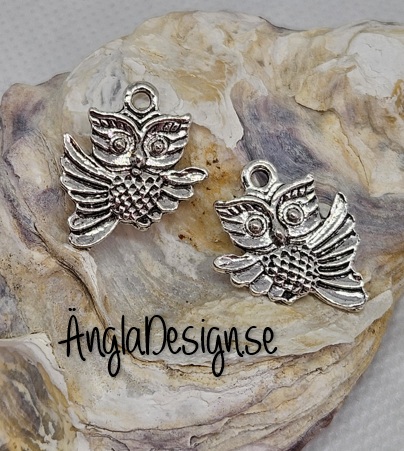 Berlock flaxande uggla dubbelsidig, antiksilver, 3-pack