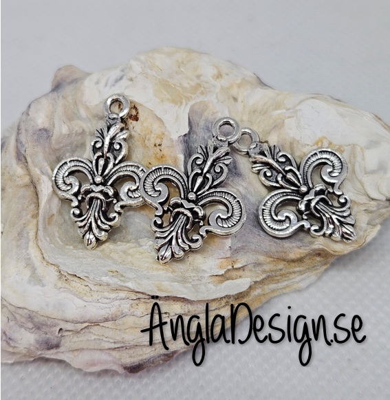 Berlock fransk lilja, antiksilver, 3-pack