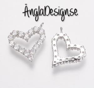 Berlock fint litet hjärta med Cubic Zirconia stenar, 1 st