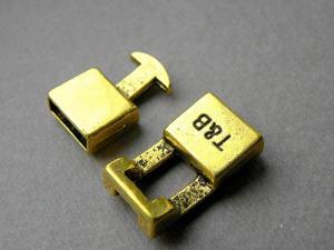 Haklås, antikguld, (obs! med text)1st