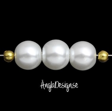 OBS: Andrasortering Vaxade glaspärlor 10mm, vita 1sträng