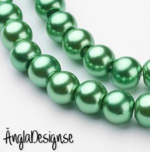 Vaxade glaspärlor 8 mm, grön 1 sträng