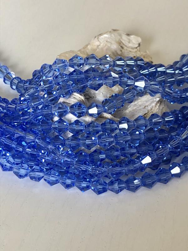 Glaspärla bicone Crystal 6mm blå, 1 sträng