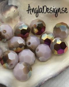 Glaspärla rund facetterad 8mm ljus lilaoljiga , 20-pack