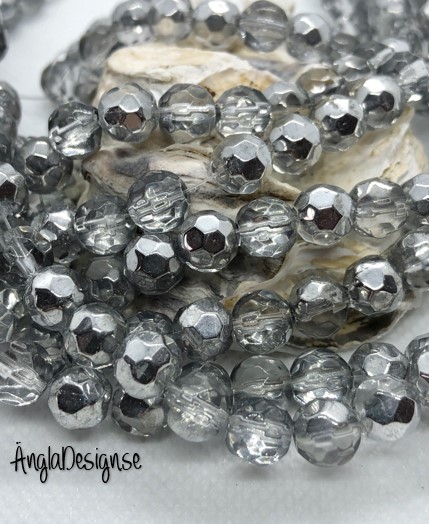 Glaspärla rund facetterad 8mm silver, 1 sträng