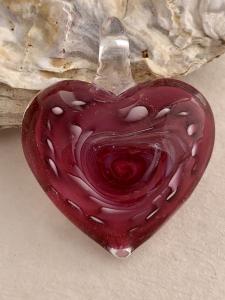 Glashänge handgjort hjärta mörk rosa 1st