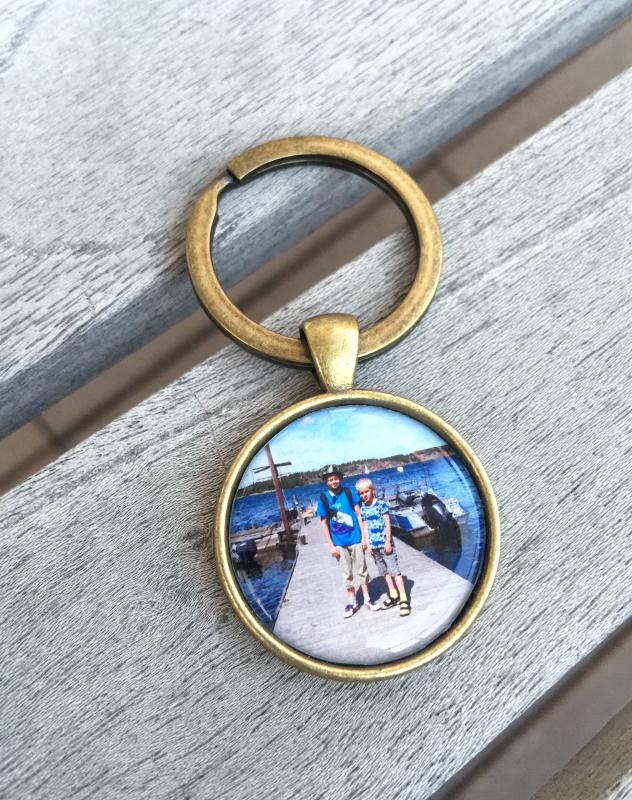 Smycke - nyckelring med eget fotografi/text, brons, 1st