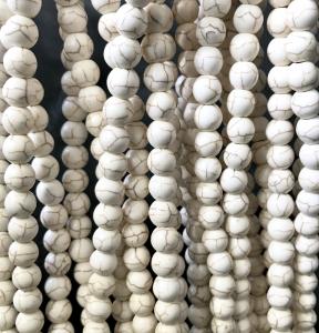 Syntetisk turkos creamvit 8mm, 1sträng