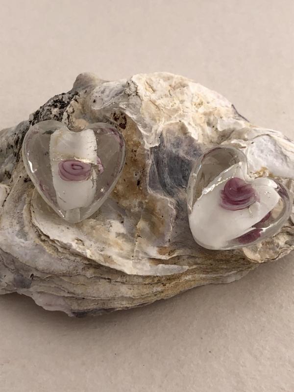 Glaspärla hjärta silverfoilglas vit med rosa ros och silver line, 1st