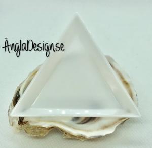 Pärlfat triangel 7,4x7,4 cm. 4-pack