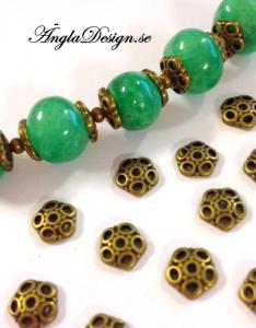 Pärlhatt platt blomma 8mm, brons, 20-pack