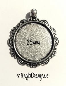 Ramberlock 25mm antiksilver, snirkligt mönstrad, 1st