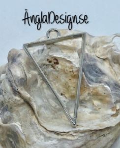 Hänge / resin ram triangel, platinum, 1 st