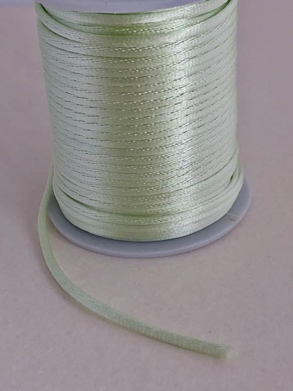 Satintråd/rattail pastell ljusgrön 2mm 1meter