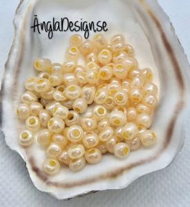 Seed beads pastell orange 4mm, 20 gram