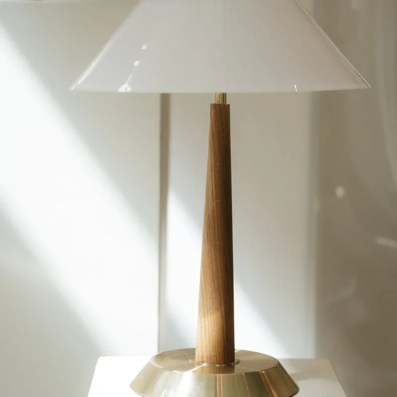 Globen Lighting - Bordslampa Ligna 29