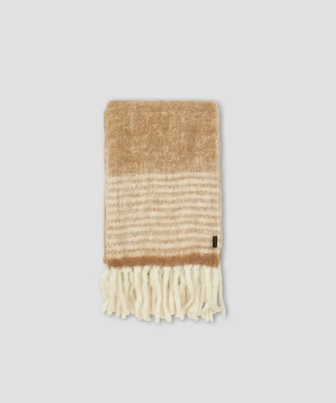 Jakobsdals - Almond mohair Pläd