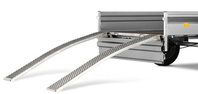 UPPKÖRNINGSRAMP 200x2000 BÖJD 1PAR (400KG/PAR)MONT 106332