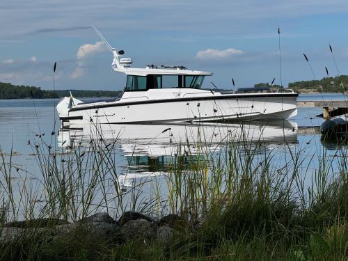 Axopar 29 Cross Cabin Performance