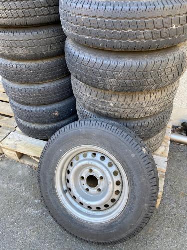 Begagnade sommardäck 14" på fälg 5*112