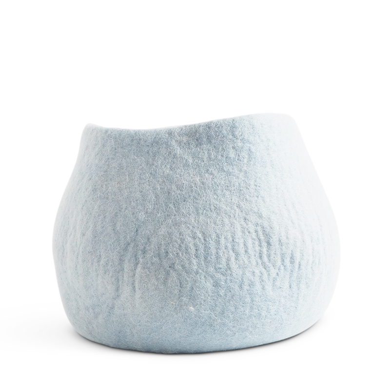 Arktiskt blå handgjorda blomkrukor i 100% ull, stor storlek som är vattentät tack vare deras naturgummibehandling på insidan av potten.