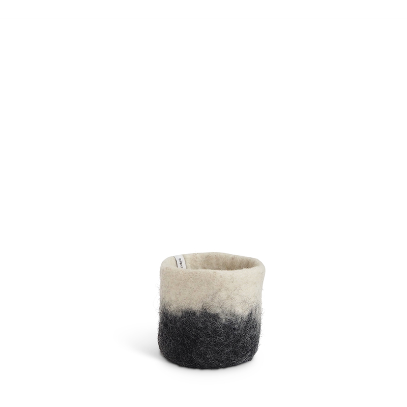 Small flower pot in dark grey made of wool with ombre effect.