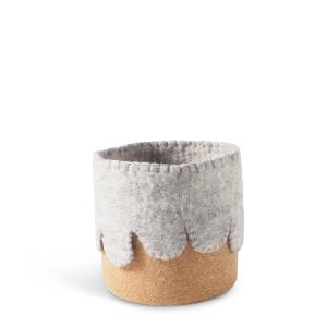 Grey flowerpot in 100% wool and cork.