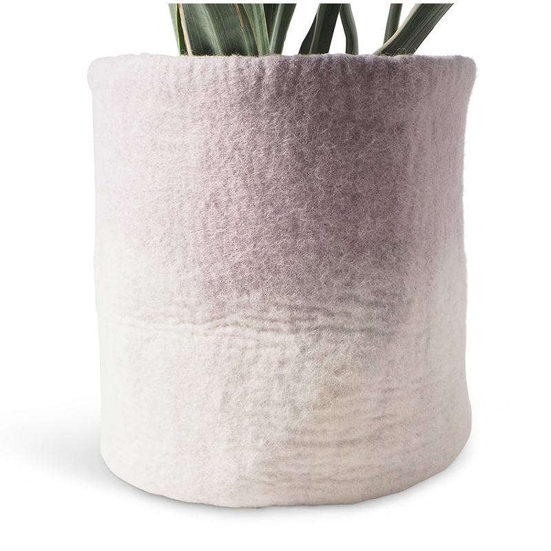 Flowerpot in wool with ombre effect in white and lavender