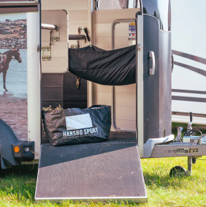 HÖSEGEL FYRKANTSMODELL SVART